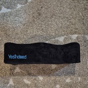 YesIndeed Black BBL Cushion NWOT